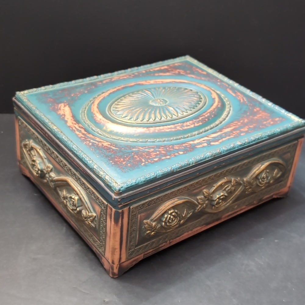 VGT,Carved Resin Lidded Jewelry Box , Velvet Lined with Mirror.